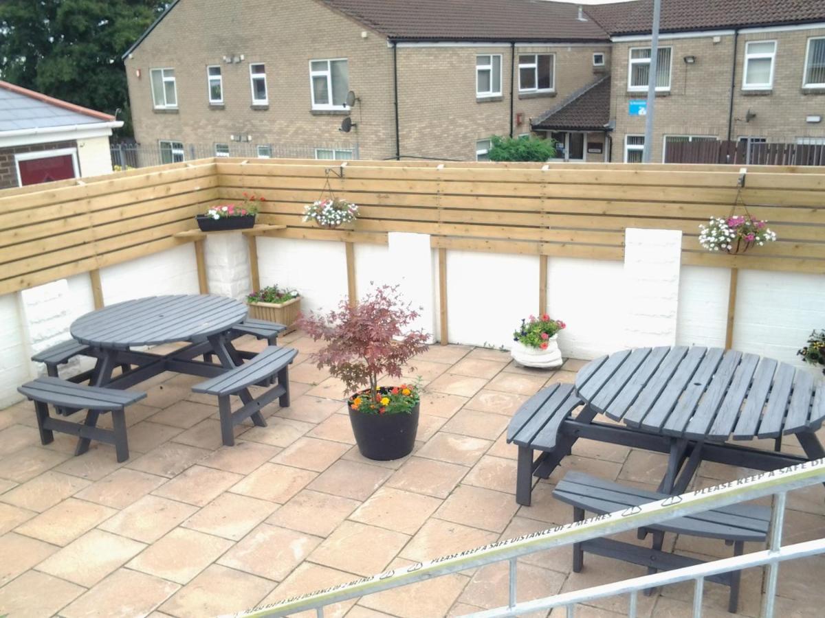 Lady Charlotte Guest Rooms Triple Rooms Dowlais Exterior photo